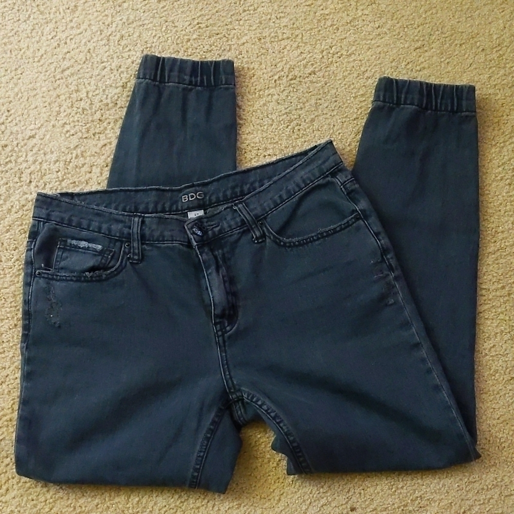 BDG Black Denim Distressed Scrunch Ankle Jeans Size 27